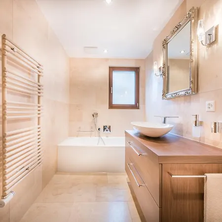 Haus Colosseo By Premium דירה צרמט