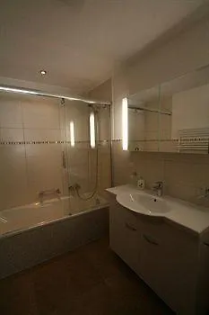 Haus Colosseo زيرمات