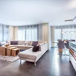 Haus Colosseo By Premium Apartament *